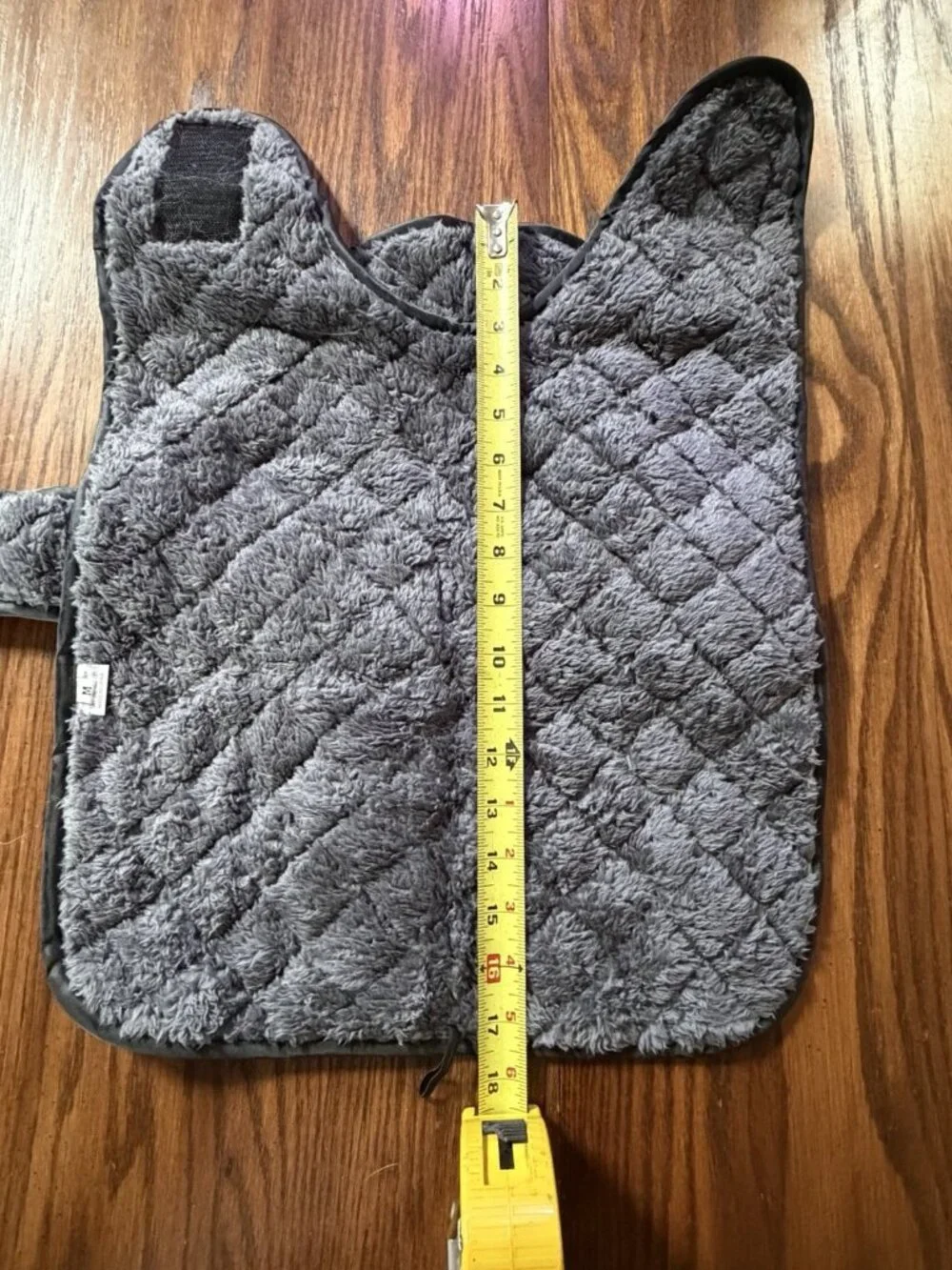 Quilted Red Nylon Unbranded Medium Dog Vest - 17 in.